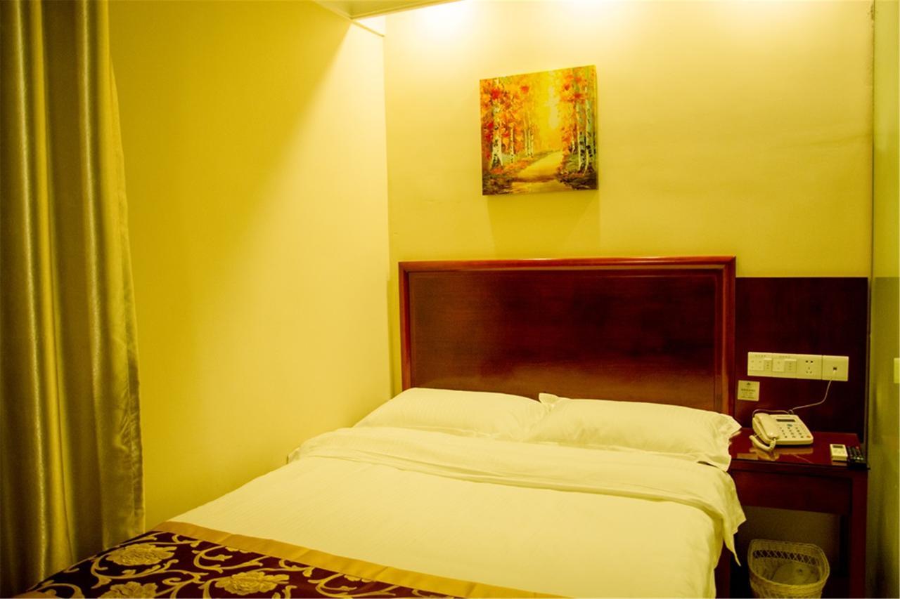 Greentree Inn Jiangsu Suzhou Kunshan High Speed Rail Station Hengshan Road Express Hotel Exterior photo